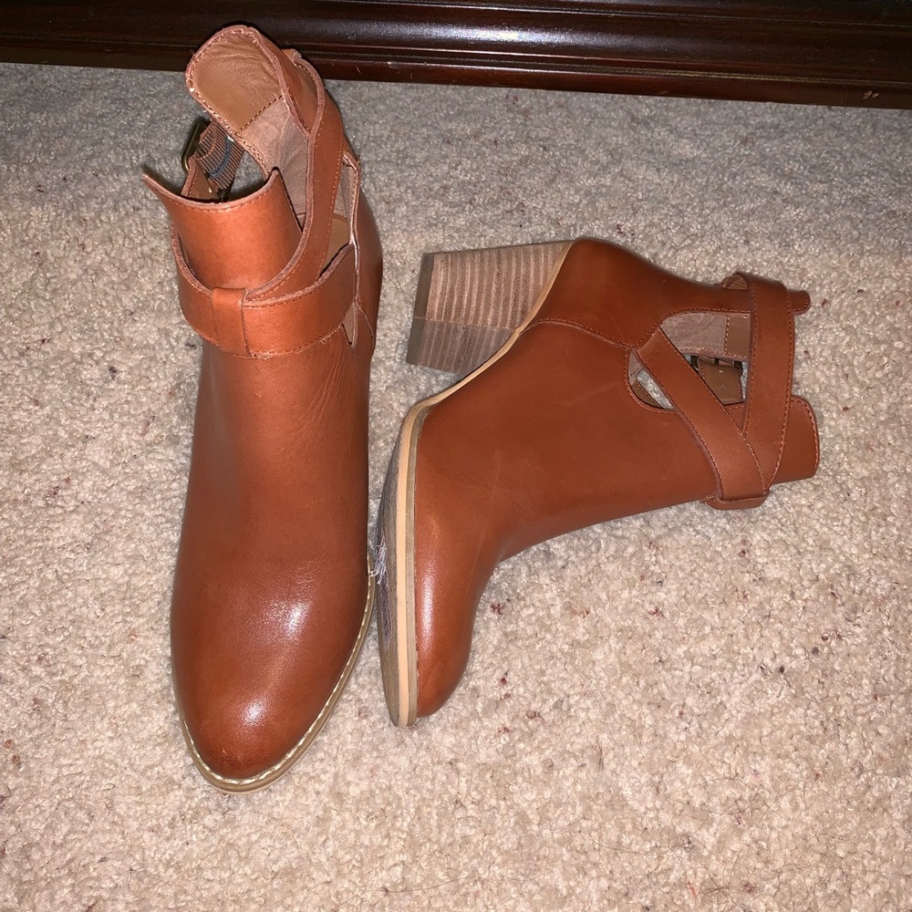 REBA Booties *Worn Once*